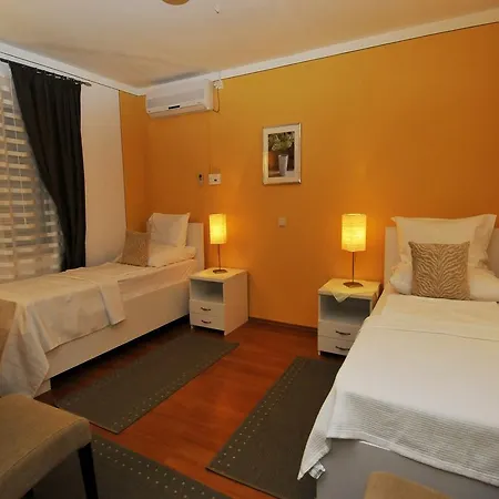 Haus Am 4*