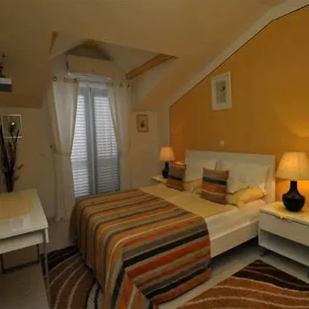 Haus Am فندق